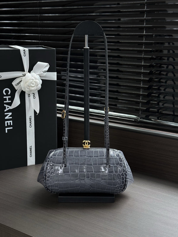 26A Clutch with Strap