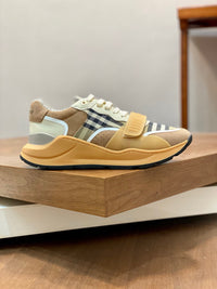 Vintage Check Runner Sneakers