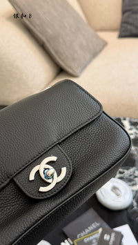 26B Flap Bag
