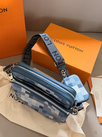 District PM Messenger Bag