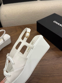 26S Platform Sandals