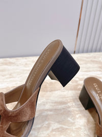 Isola Mules