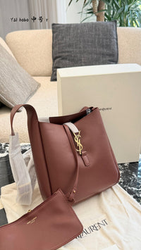 Le 5 À 7 Hobo Bag