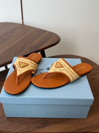 26S Leather Thong Sandals