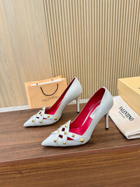 Garavani Studdy Pumps