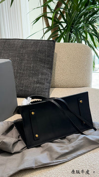 Medium Leather Le City Tote Bag