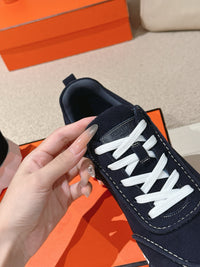 26S Bouncing Sneakers