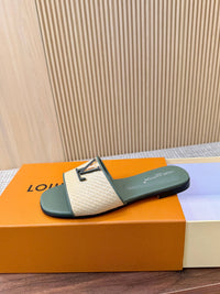 Capri Flat Mules