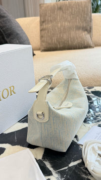 Nomad Pouch