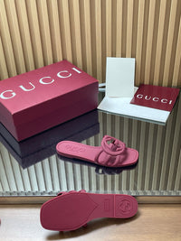 Interlocking G Slide Sandals