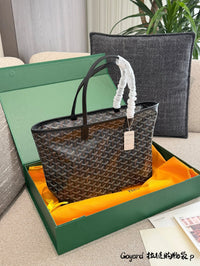 Artois PM Tote Bag