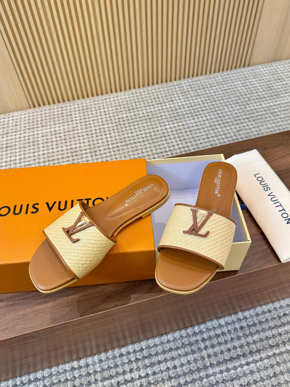 Capri Flat Mules
