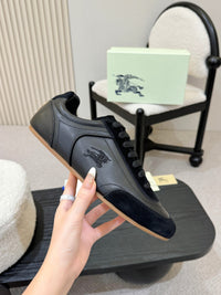 Knight Runner Sneakers