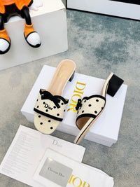 Dway Heeled Slides