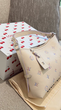 Carryall East-West Bag