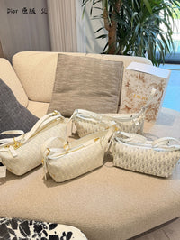 Groove Shoulder Bag