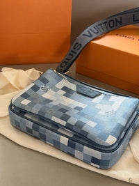 District PM Messenger Bag