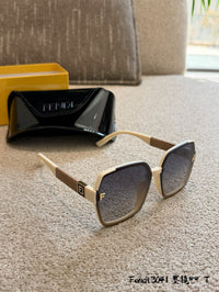 3041 Square Sunglasses