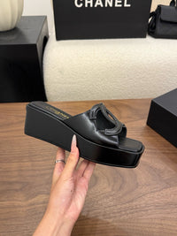 26S Platform Sandals