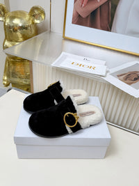 Médaillon Buckle Mules