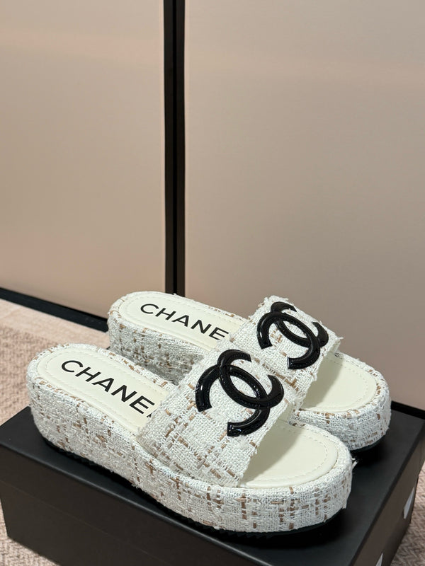 26K Platform Slides