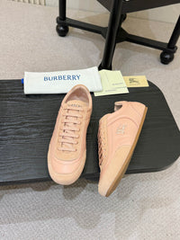 Knight Runner Sneakers