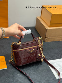 Vanity Chain Pouch