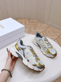 Wmns Chrono Sneakers