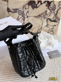 D-Motion Bucket Bag