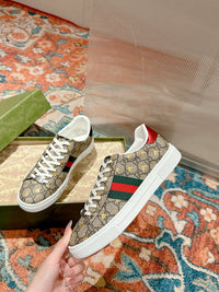Low Top Sneakers