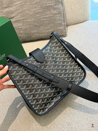 Belvedere PM Messenger Bag