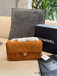 Classic Flap Medium Suede