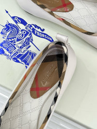 26WF Check Ballet Flats