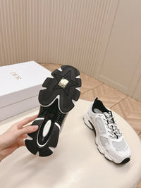Wmns Chrono Sneakers