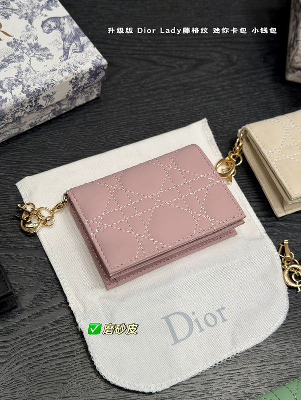 Gardenia Wallet in Matte Lambskin