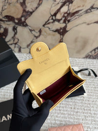 Classic Flap Cardholder