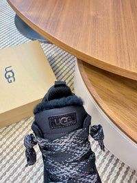 Lowmel Sneakers