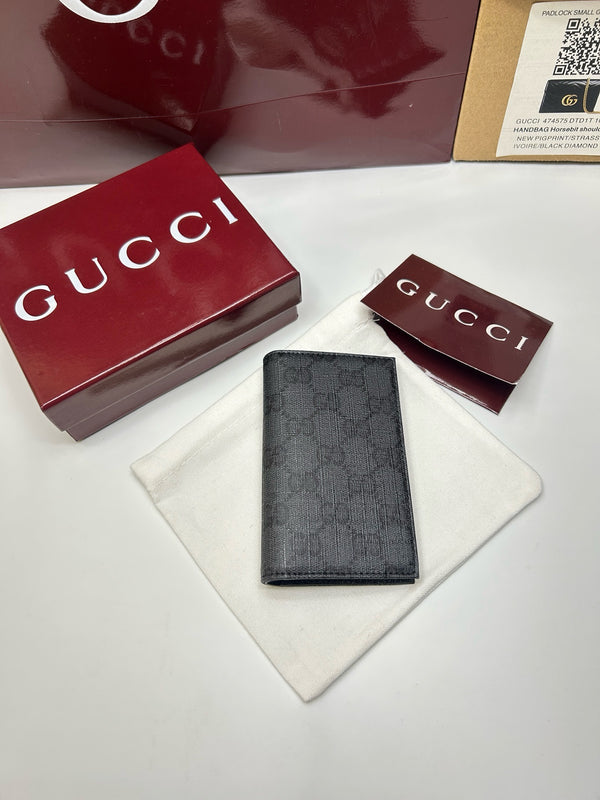 Essence Classic Card Case