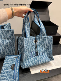 Spongy Book Tote