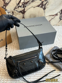 Le City Pouch Shoulder Bag