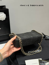 Raffia Chain Shoulder Bag