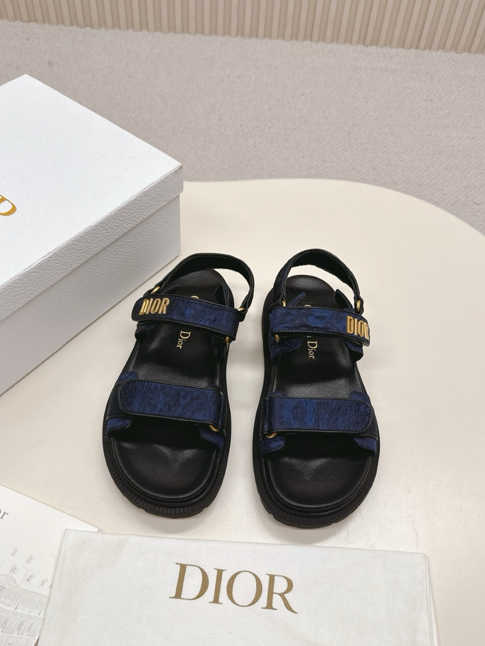 Dioract Sandals