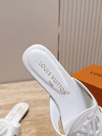 Isola Flat Mules