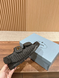 Logo-Plaque Crochet Sandals