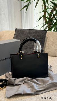 Medium Leather Le City Tote Bag