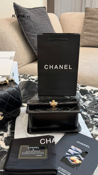24C Flap Bag