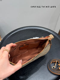 Teri Shoulder Bag