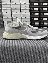 NB992 Grey Suede Mesh