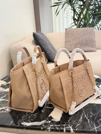 Deauville Tote in Beige Raffia