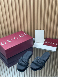 Interlocking G Slide Sandals